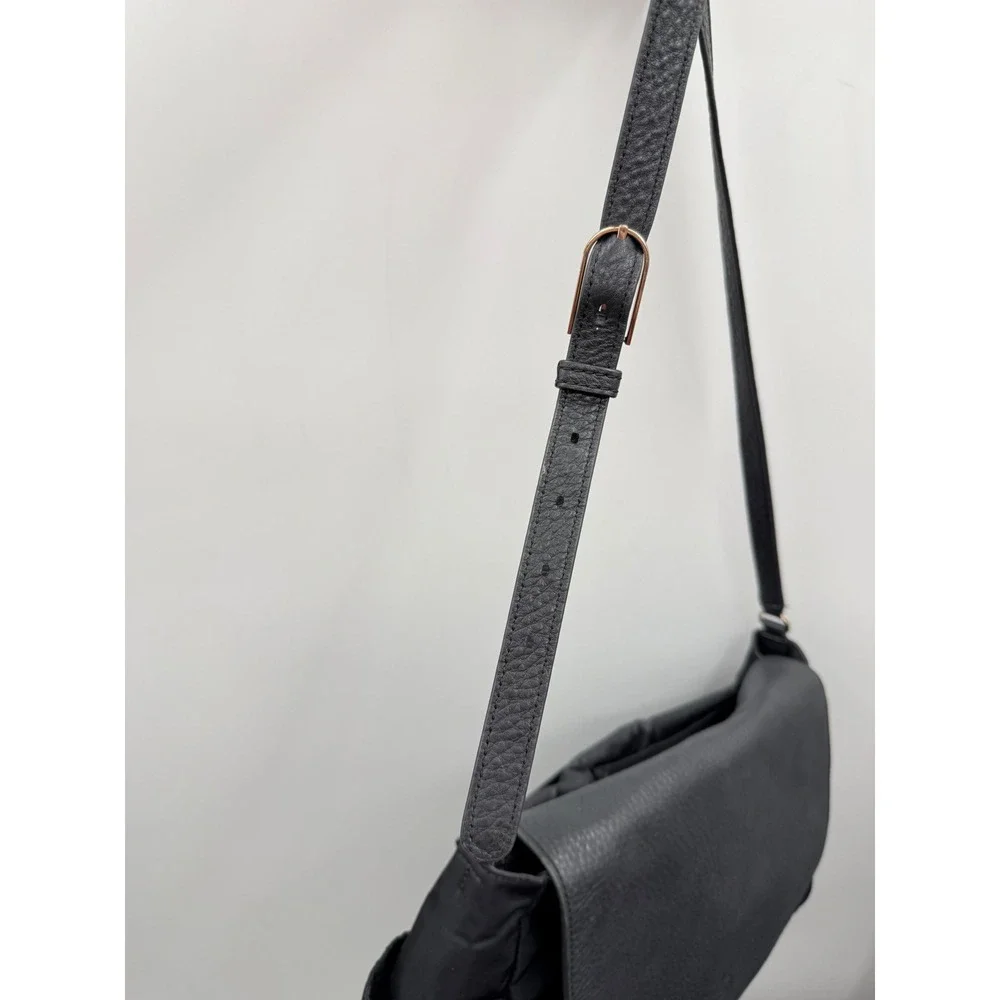 Tory Burch Thea Messenger Diaper Bag Black Nylon Leather Trim Changing Pad‎
